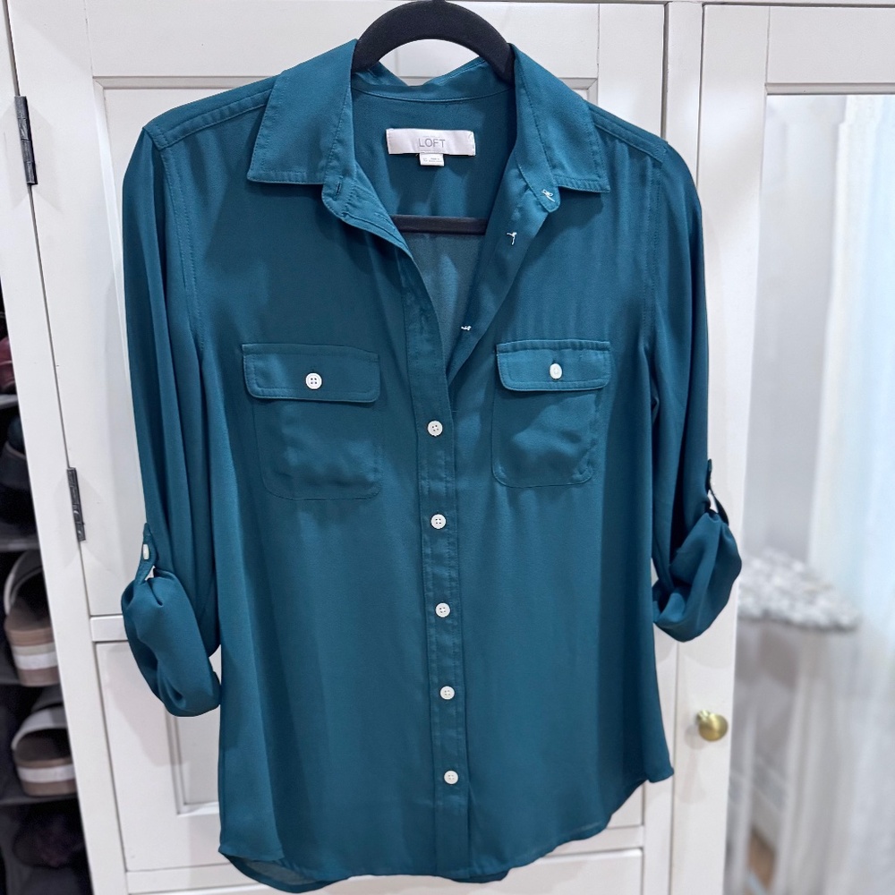 Green lightweight button up